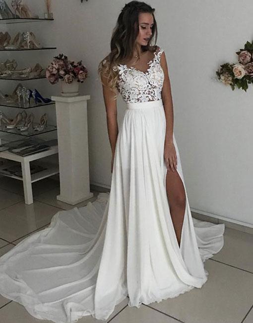 lace wedding dress for beach wedding